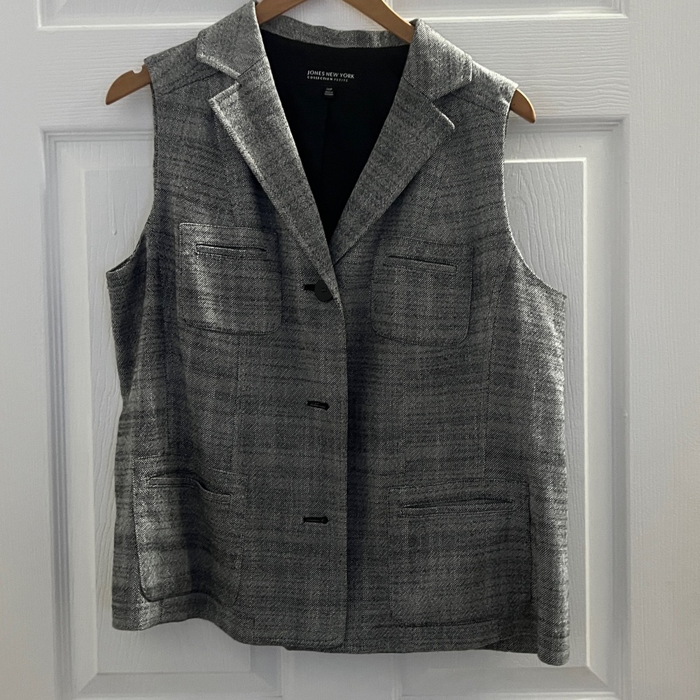 Jones New York Black and White Patterned Vest